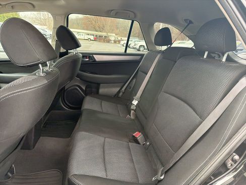 Used 2017 Subaru Outback 2.5i Premium image 25