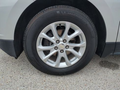 Used 2020 Chevrolet Equinox LS w/ LS Convenience Package image 23
