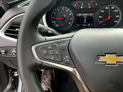 Used 2024 Chevrolet Malibu RS FWD image 11