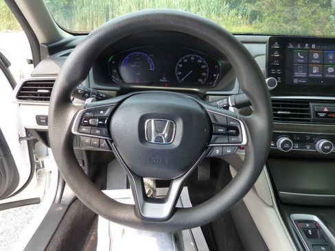 Used 2020 Honda Accord EX image 25