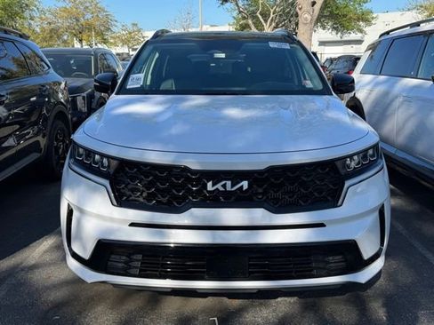 Used 2023 Kia Sorento EX w/ Panoramic Sunroof Package image 9