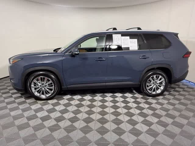 Used 2026 Toyota Grand Highlander AWD image 3