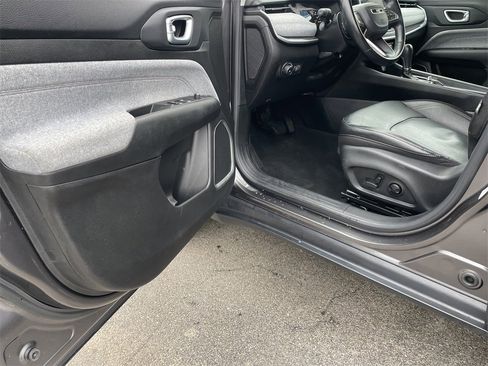 Certified 2022 Jeep Compass Latitude image 14