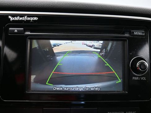 Used 2015 Mitsubishi Outlander SE image 18