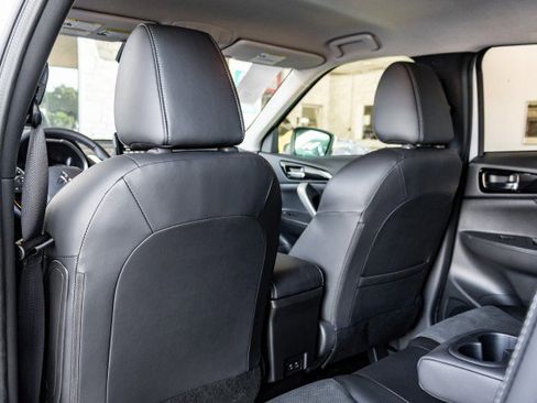 New 2025 Mitsubishi Eclipse Cross SE image 19