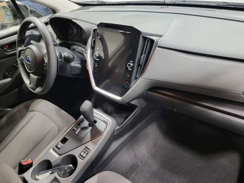 Used 2025 Subaru Crosstrek 2.0i Premium AWD/4WD image 17