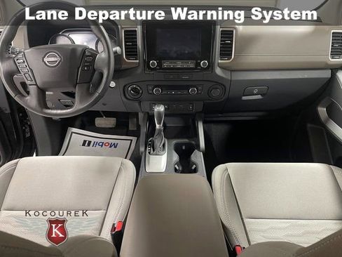 Used 2022 Nissan Frontier SV AWD/4WD image 14