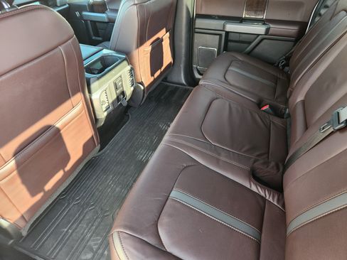 Used 2016 Ford F150 Platinum w/ Equipment Group 701A Luxury image 31