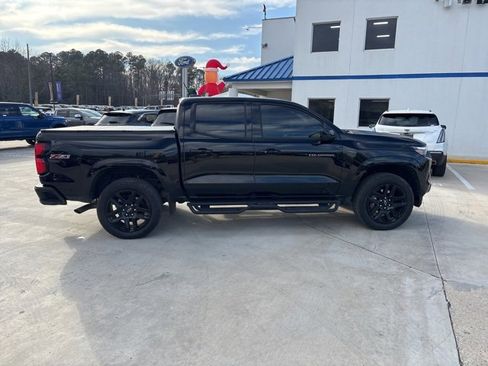 Used 2024 Chevrolet Colorado Z71 w/ Z71 Convenience Package 2 image 11