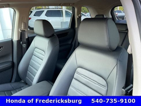 Used 2020 Honda CR-V Touring image 31