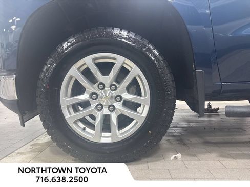 Used 2021 Chevrolet Silverado 1500 LT AWD/4WD image 22