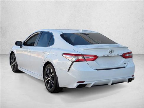 Certified 2020 Toyota Camry SE image 7