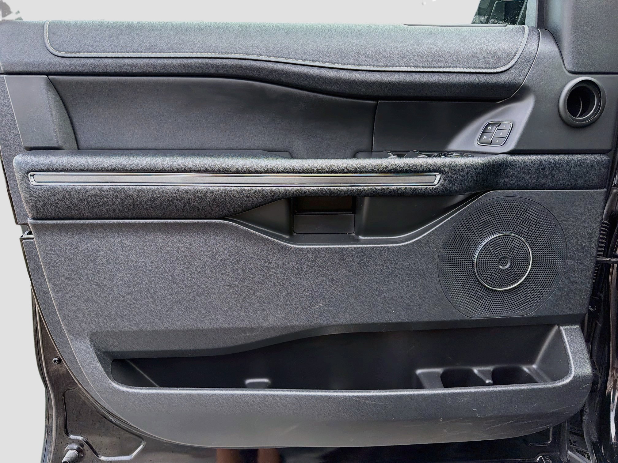 Used 2024 Ford Expedition Max XLT AWD/4WD image 24