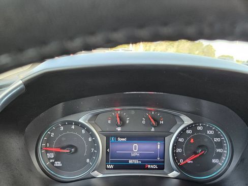 Used 2021 Chevrolet Equinox LT FWD image 11