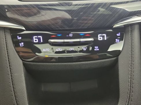 Certified 2023 Cadillac XT6 Premium Luxury w/ Technology Package FWD image 33
