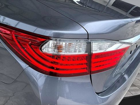 Used 2015 Lexus ES 350 w/ Luxury Package FWD image 20