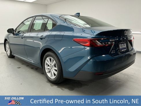 Used 2025 Toyota Camry LE image 6