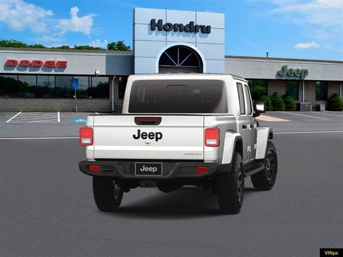 New 2025 Jeep Gladiator High Tide image 11