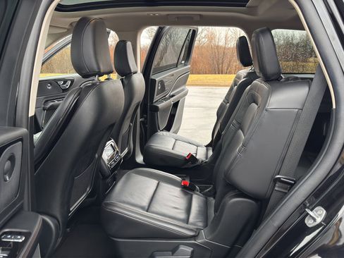 Used 2024 Lincoln Aviator Reserve image 35