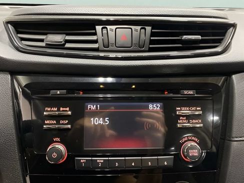 Used 2017 Nissan Rogue S w/ S Appearance Package AWD/4WD image 20