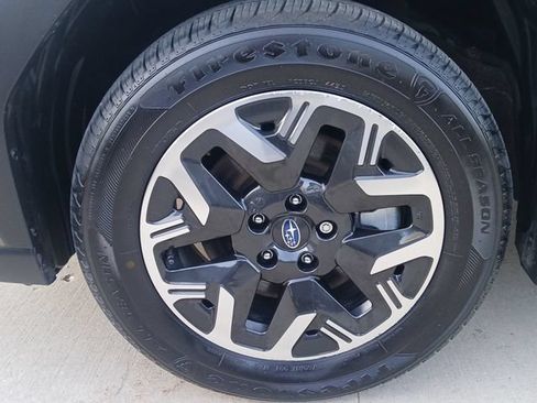 Certified 2025 Subaru Forester Premium AWD/4WD image 28