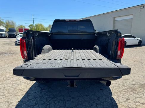 Used 2021 GMC Sierra 2500 Denali w/ Denali Black Diamond Edition AWD/4WD image 26