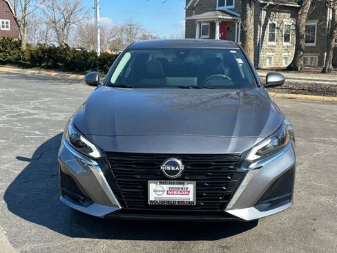 Certified 2023 Nissan Altima 2.5 SV w/ SV Premium Package image 2
