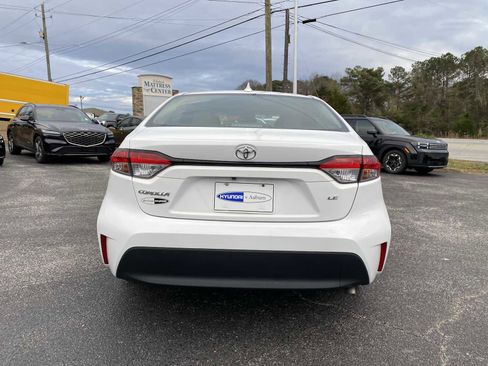 Used 2024 Toyota Corolla LE image 6