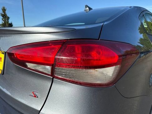 Used 2017 Kia Forte S FWD image 12