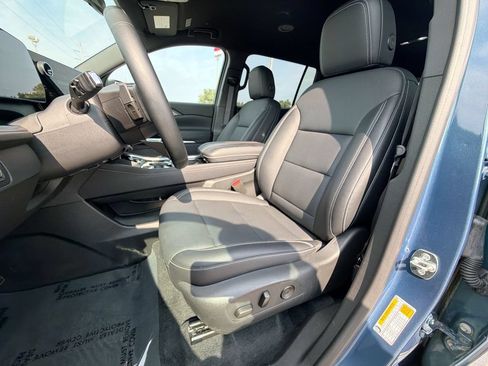 Used 2026 Chevrolet Traverse LT FWD image 26
