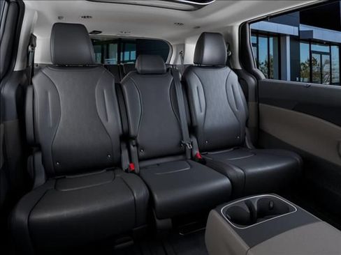 New 2027 Kia Carnival SX FWD image 16