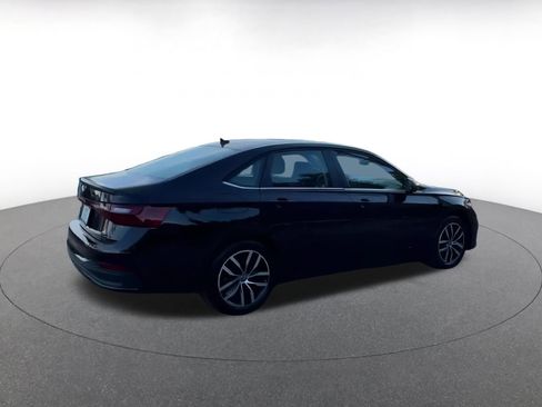 Used 2025 Volkswagen Jetta SE image 12