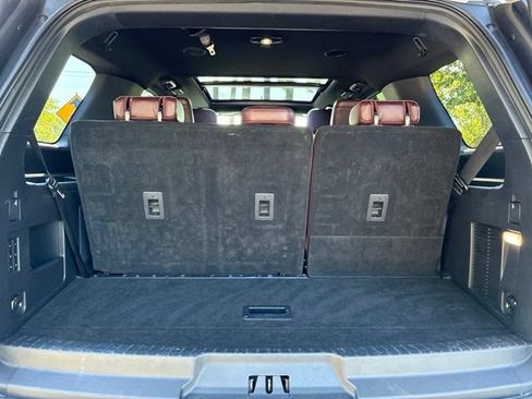 Used 2022 Ford Expedition Limited RWD image 17
