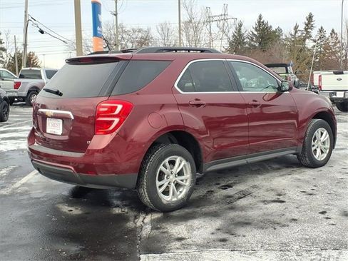 Used 2017 Chevrolet Equinox LT w/ Convenience Package image 6
