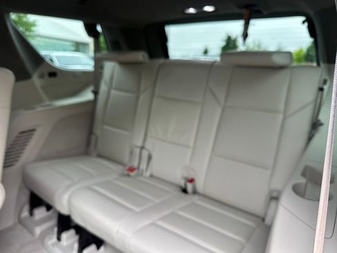 Used 2025 Cadillac Escalade Sport Platinum w/ LPO, ONYX Package AWD/4WD image 32