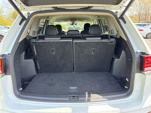 Used 2024 Volkswagen Atlas SE image 11