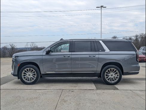 Used 2021 Cadillac Escalade ESV Premium Luxury w/ Driver Assist Tech Package image 9