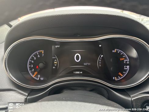 Used 2015 Jeep Grand Cherokee Laredo w/ Quick Order Package 23E image 20