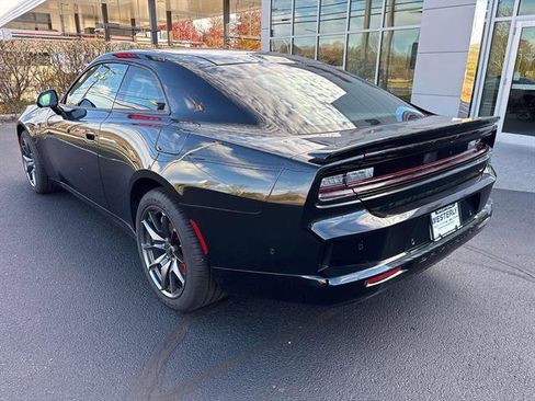 Used 2024 Dodge Charger Scat Pack w/ Plus Group image 5