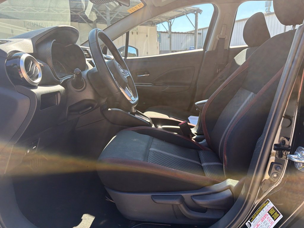 Used 2024 Nissan Versa SR FWD image 8