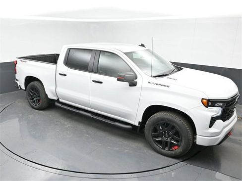 Used 2025 Chevrolet Silverado 1500 RST w/ Redline Edition image 2