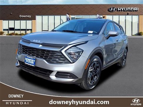 Used 2024 Kia Sportage LX image 1