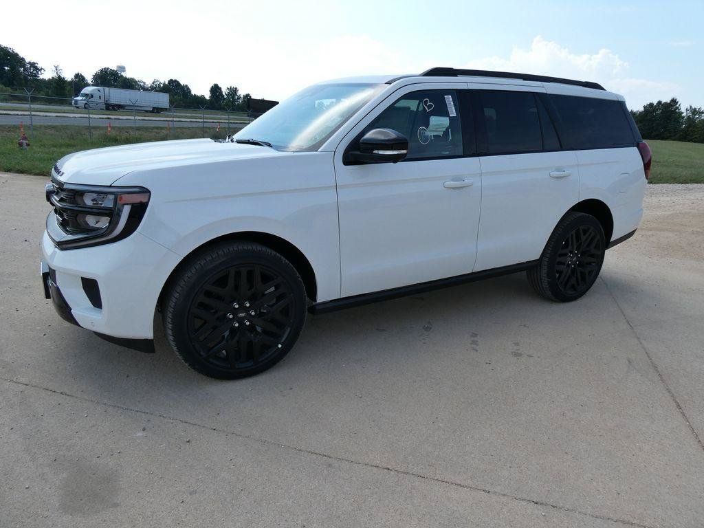 New 2027 Ford Expedition Platinum w/ Stealth Performance Package AWD/4WD image 8