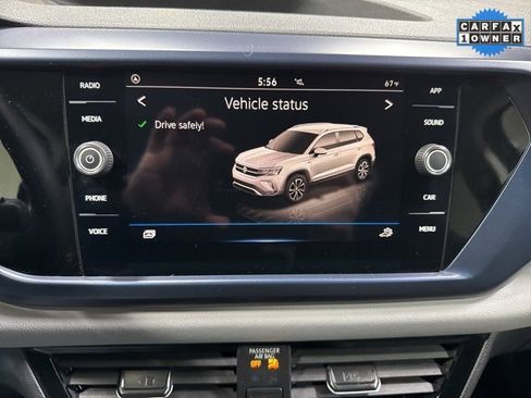 Used 2023 Volkswagen Taos SE w/ Black Wheel Package image 17