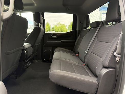 Used 2022 GMC Sierra 1500 SLE AWD/4WD image 30