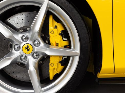 Certified 2021 Ferrari F8 Tributo RWD image 20