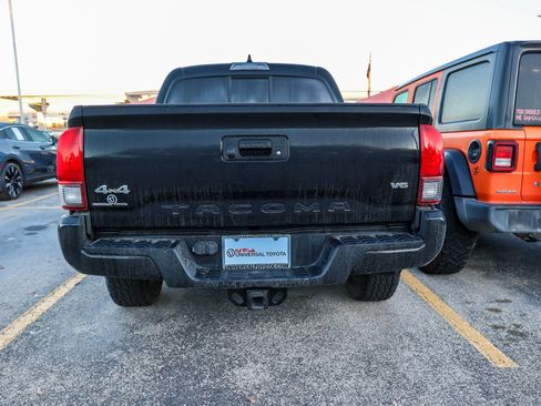Certified 2023 Toyota Tacoma SR image 9