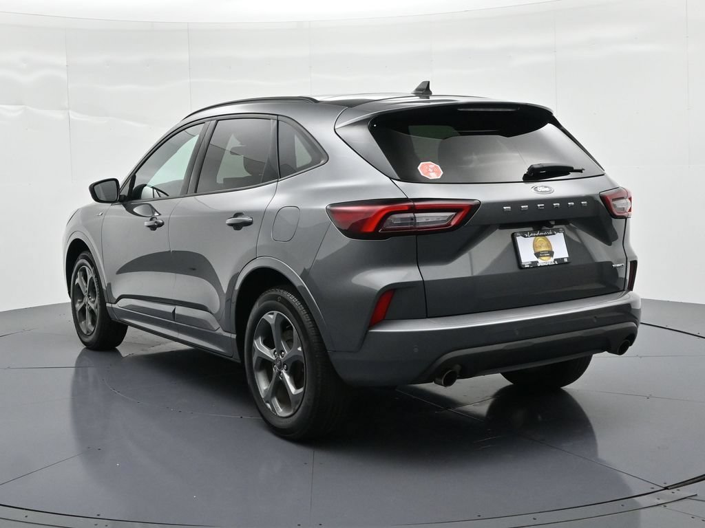 Used 2024 Ford Escape ST-Line w/ Tech Pack #1 AWD/4WD image 8