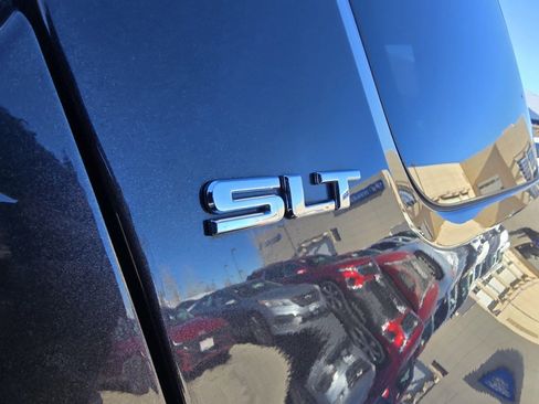 Used 2018 GMC Acadia SLT image 10