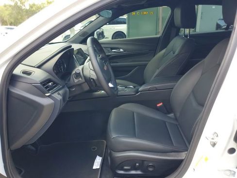 Certified 2025 Cadillac CT4 Luxury RWD image 16